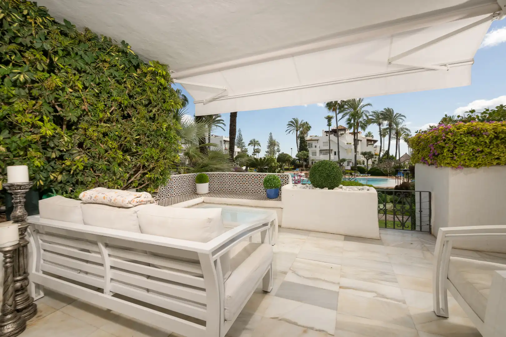 Terrace of Ground floor for sale in Estepona  with Air Conditioner, Terrace and Swimming Pool