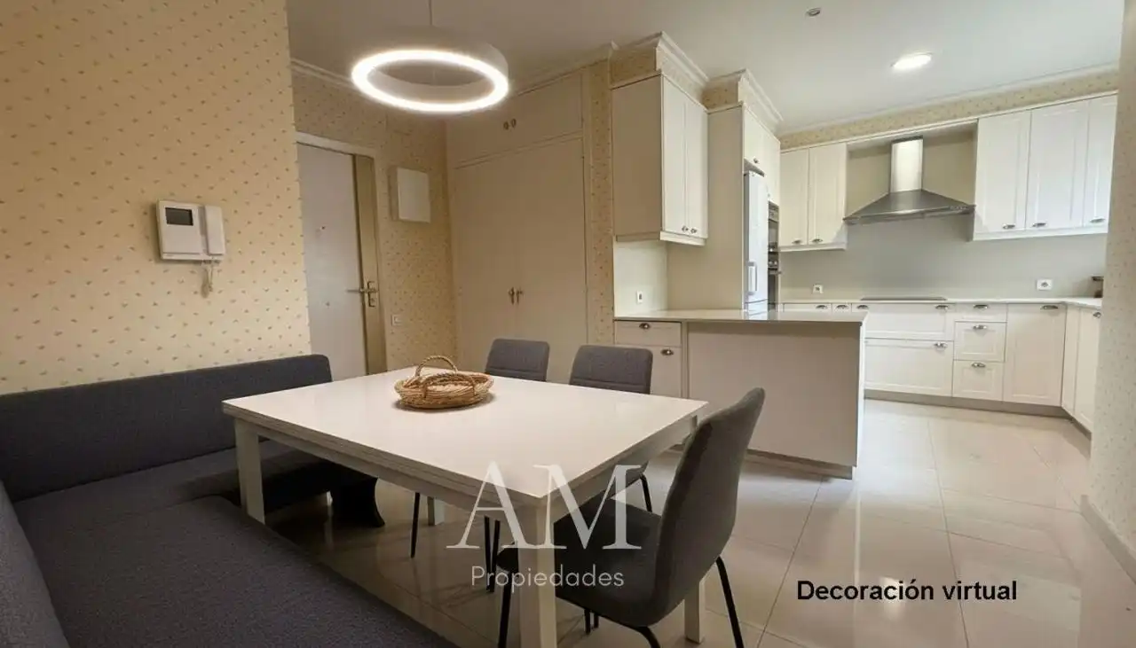 Dining room of Flat for sale in Vigo   with Heating and Storage room