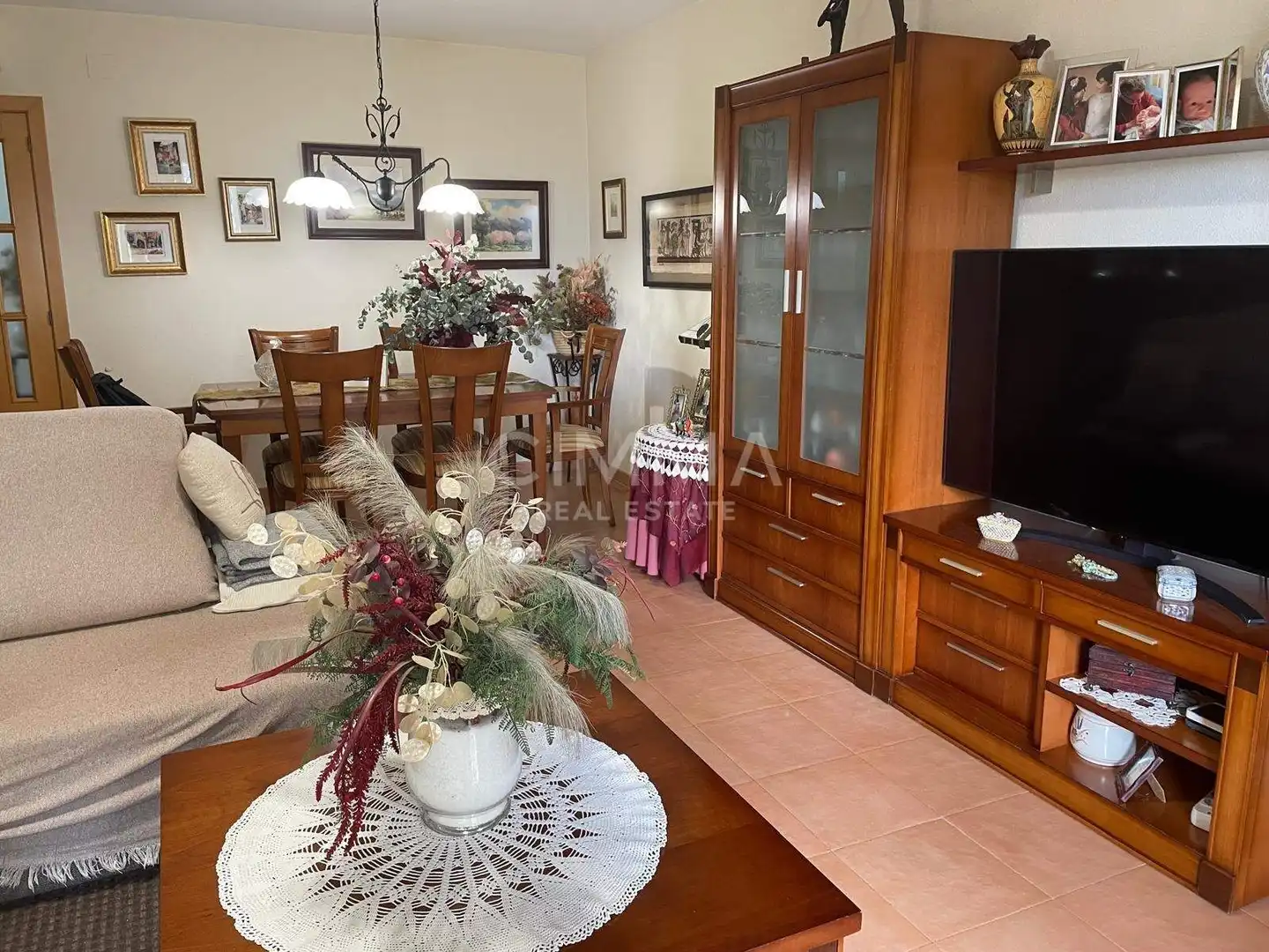 Sala de estar de Casa o chalet en venta en Polop con Jardín privado y Piscina comunitaria