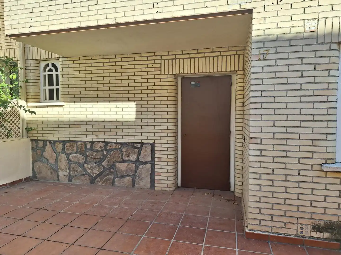 Terraced house with terrace for sale in Calle de Santillana del Mar 20, imagen 2