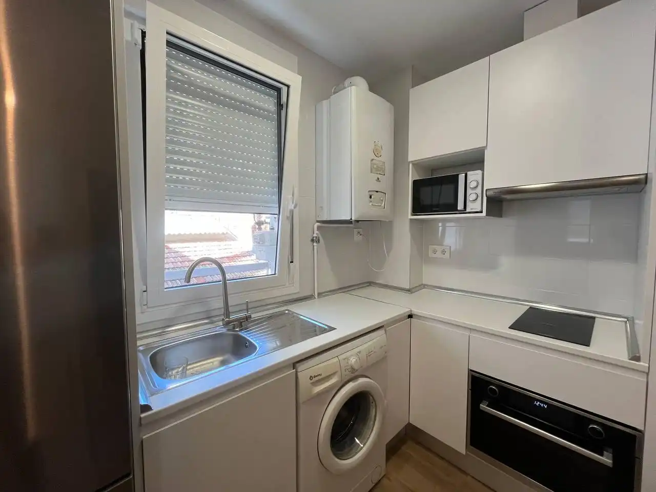 Kitchen of Flat for rent in Madrid
