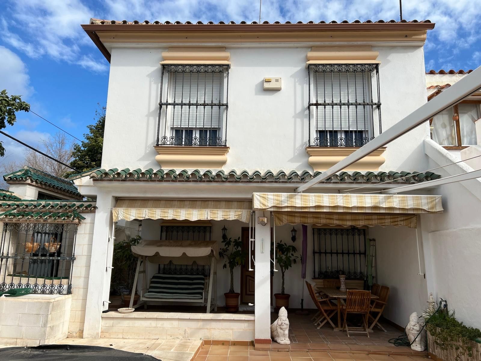 Exterior view of House or chalet for sale in Marbella  with Air Conditioner, Terrace and Storage room