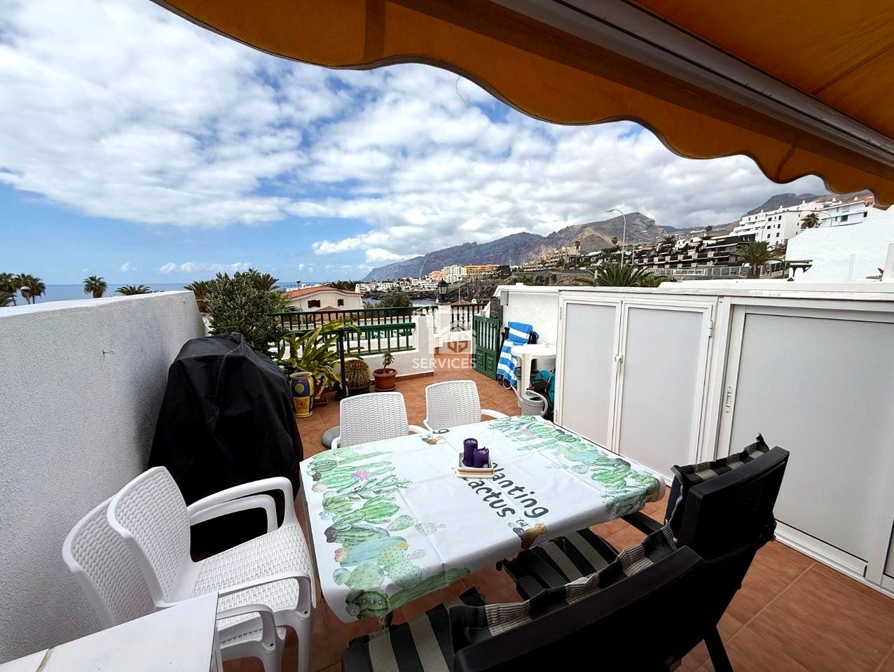 Exterior view of Planta baja for sale in Guía de Isora  with Terrace, Furnished and Community pool