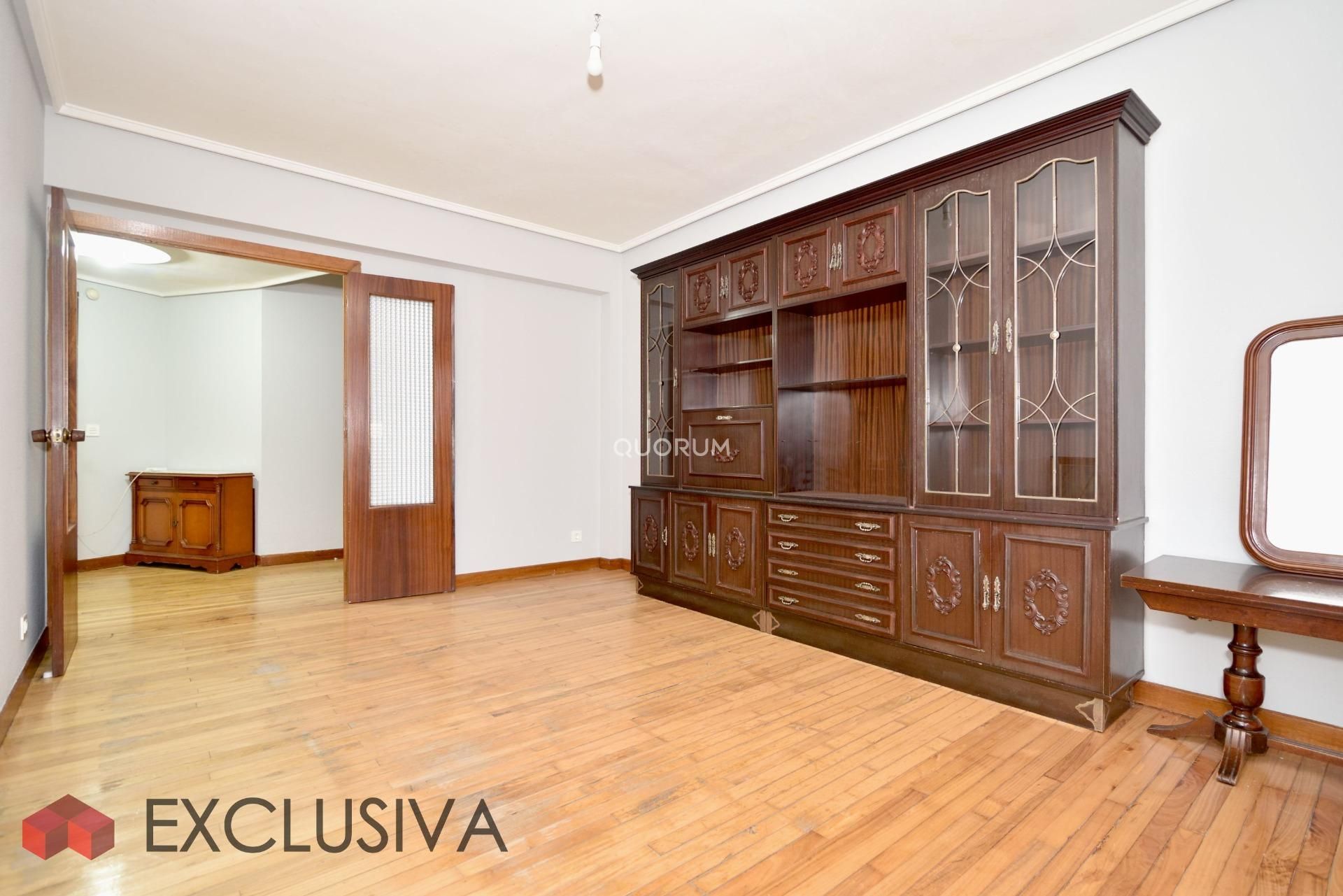 Living room of Flat for sale in Basauri   with Balcony