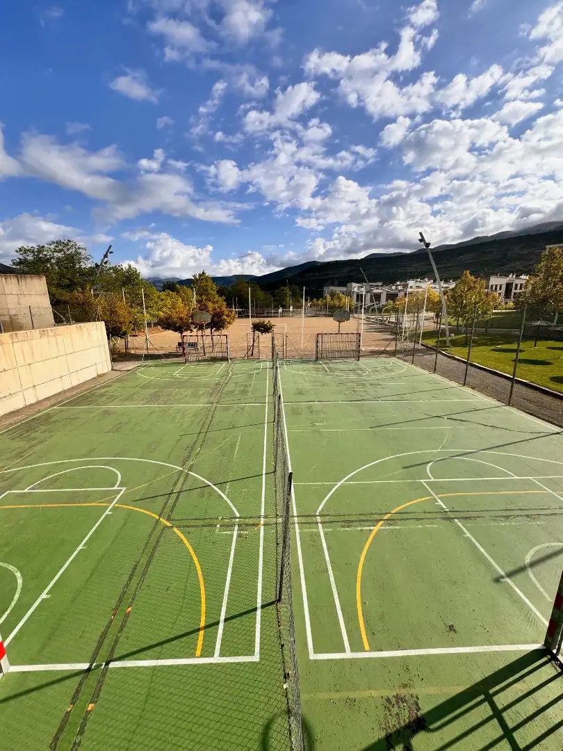 Vista exterior de Piso en venta en Sabiñánigo con Calefacción, Terraza y Trastero