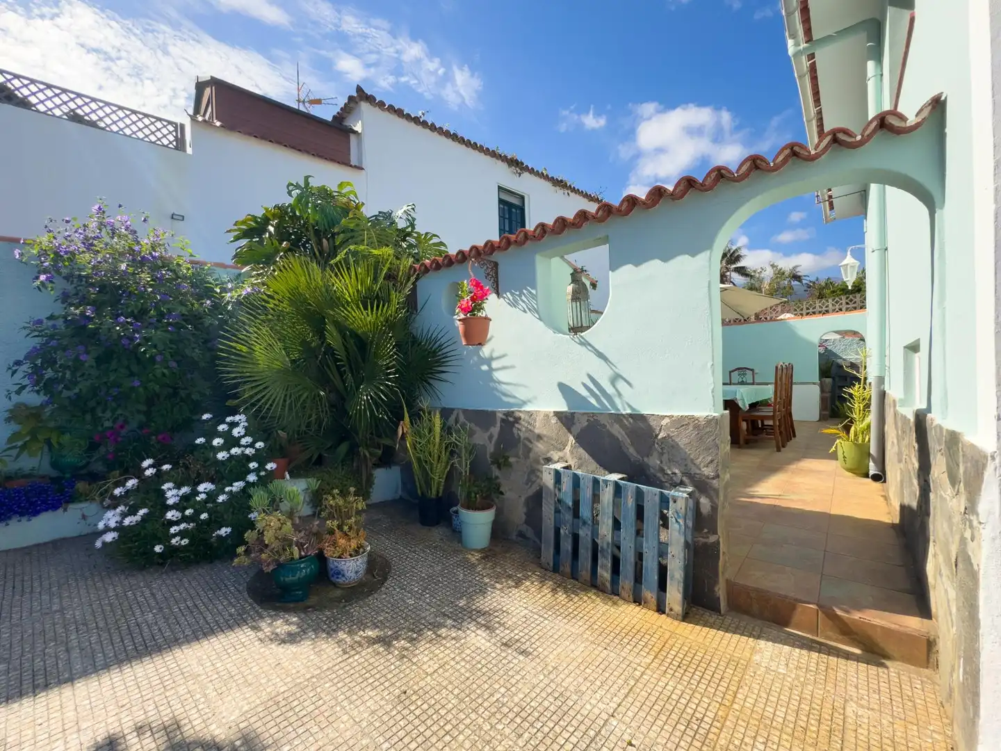 Vista exterior de Casa o xalet en venda en La Orotava amb Jardí privat