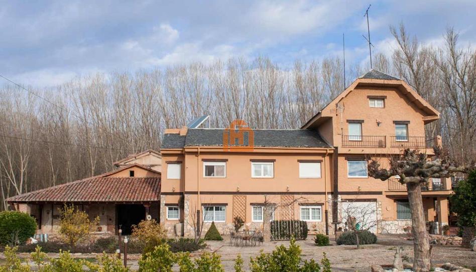 Photo 1 of Premises for sale in Villanueva de las Manzanas, León