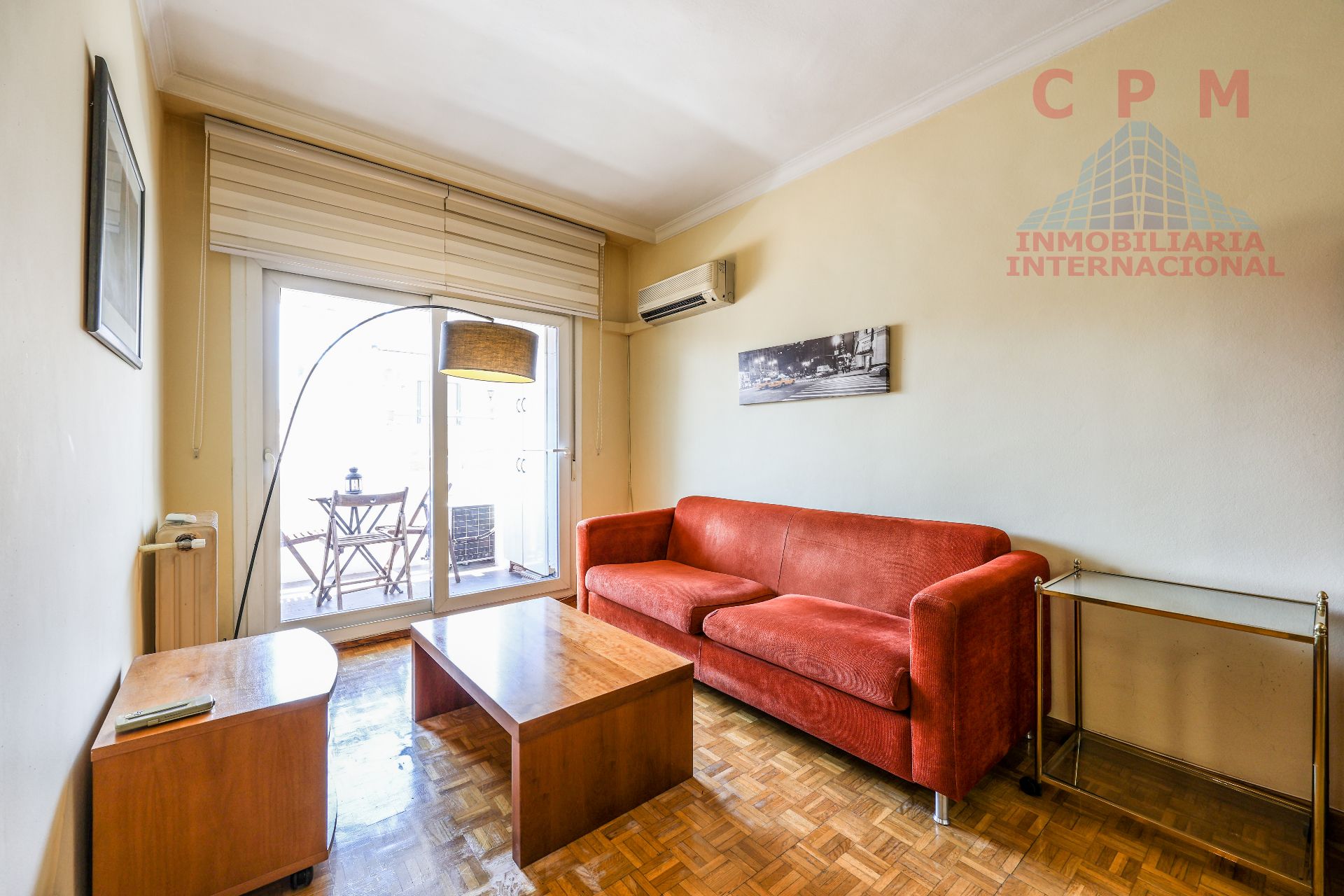 Living room of Attic to rent in  Madrid Capital  with Air Conditioner, Heating and Parquet flooring