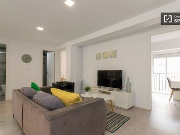 Flat with balcony to rent in Algirós