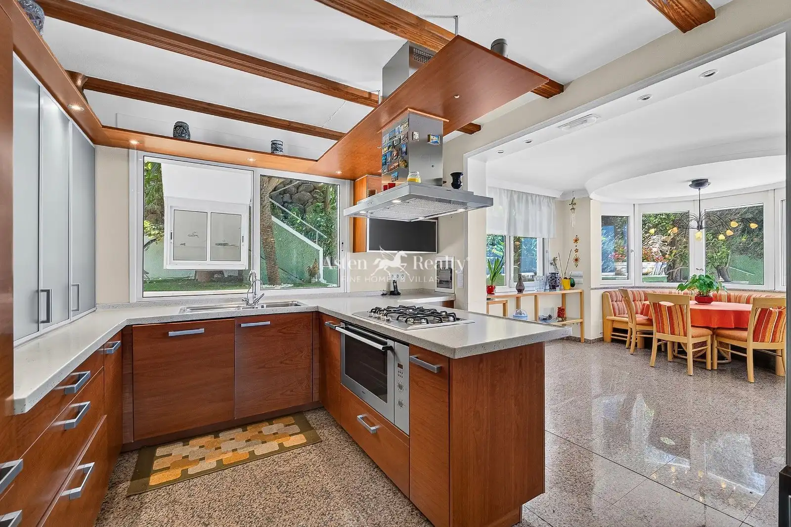 Cocina de Casa o chalet en venta en San Cristóbal de la Laguna con Terraza, Trastero y Piscina