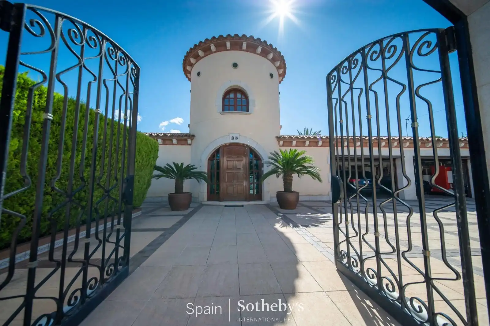 Houses for sale in Empuriabrava  with Air Conditioner, Heating and Private garden