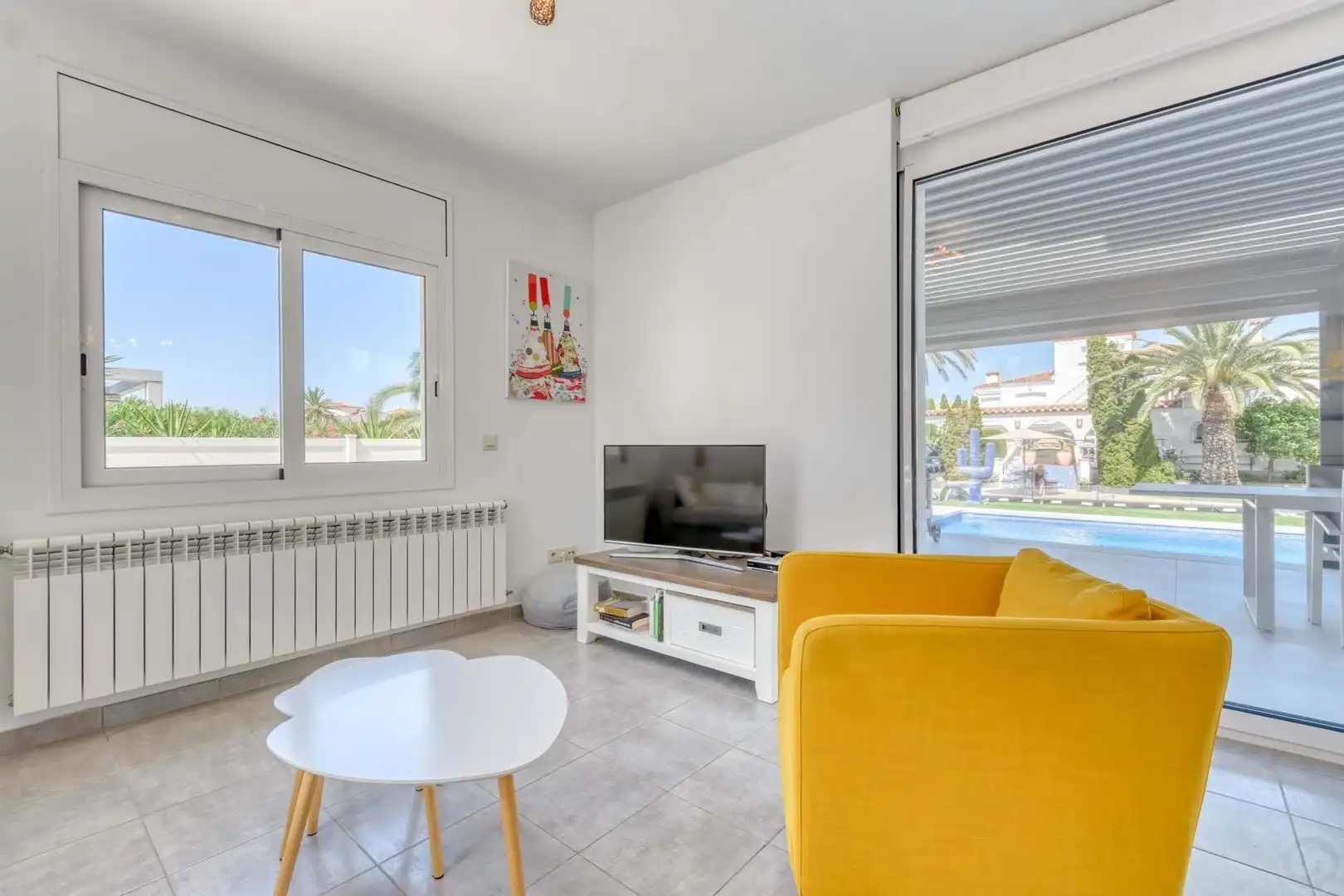 Sala de estar de Casa o chalet en venta en Empuriabrava con Aire acondicionado, Calefacción y Jardín privado