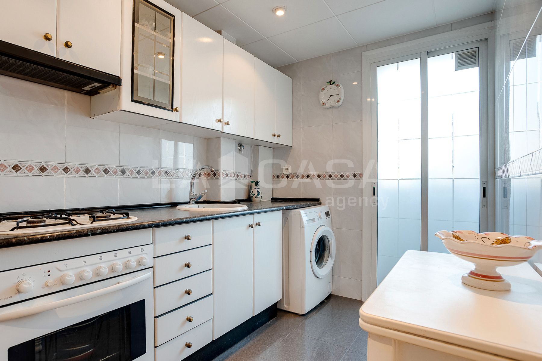 Cocina de Piso en venta en  Barcelona Capital con Balcón