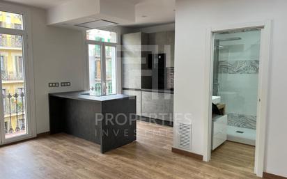 Kitchen of Flat for sale in  Barcelona Capital  with Air Conditioner, Heating and Terrace