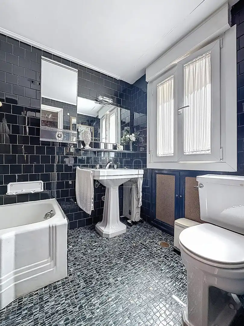 Baño de Piso en venta en Granada con Aire acondicionado, Calefacción y Parquet