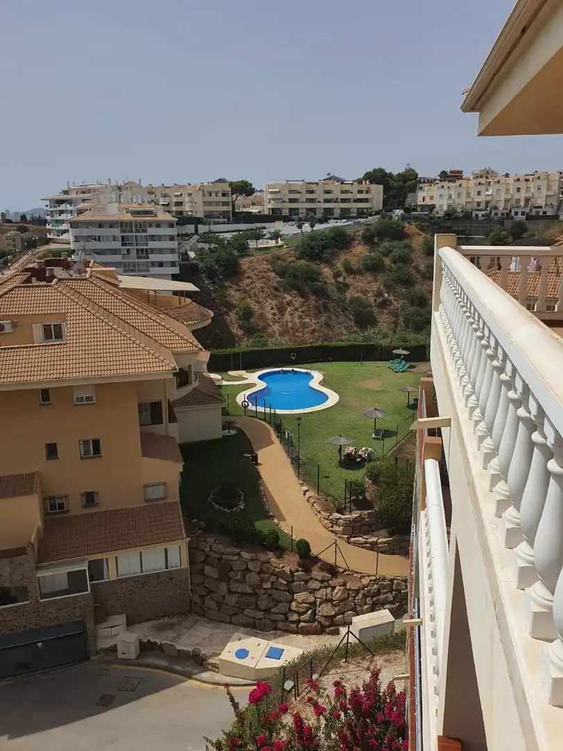 Piscina de Apartament de lloguer en Fuengirola amb Aire condicionat, Calefacció i Terrassa