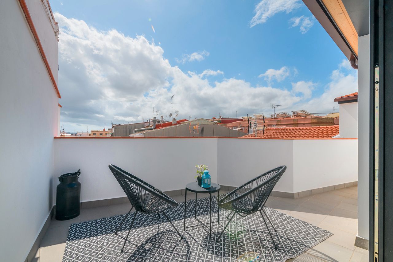 Terrassa de Dúplex en venda en Cornellà de Llobregat amb Aire condicionat, Calefacció i Parquet