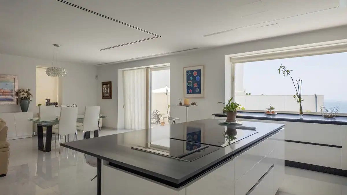 Cocina de Casa o chalet en venta en Málaga con Aire acondicionado, Calefacción y Piscina