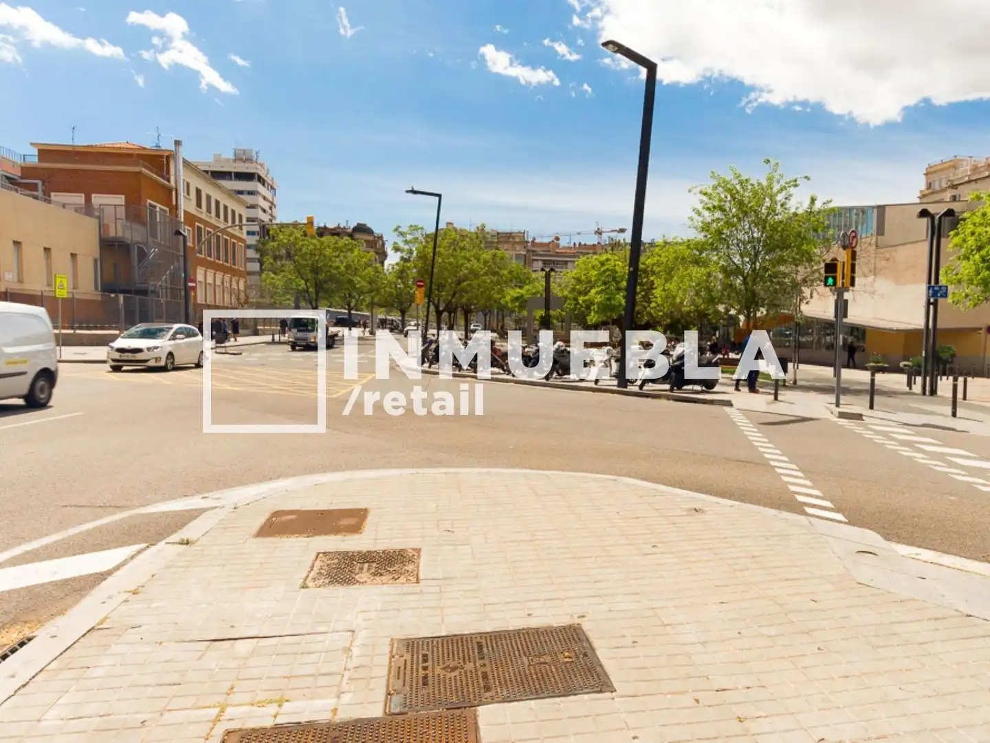 Vista exterior de Local de lloguer en Barcelona amb Aire condicionat