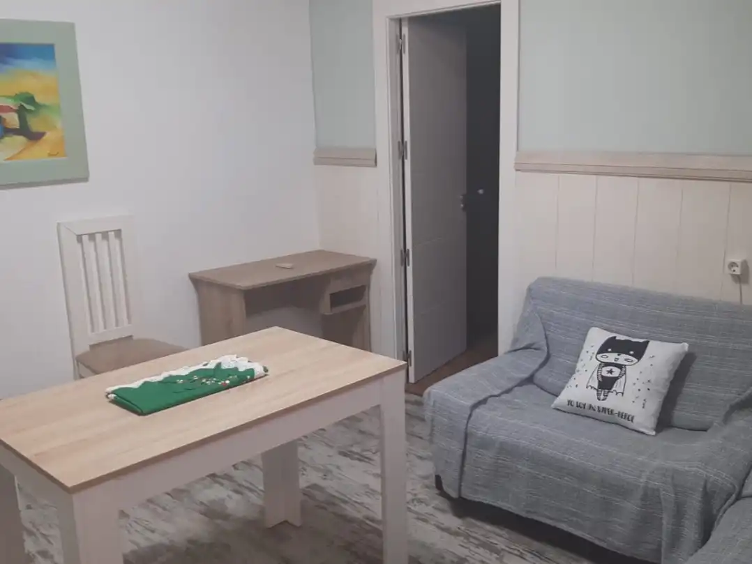 Wohnzimmer von Wohnung zur Miete in Adra mit Klimaanlage