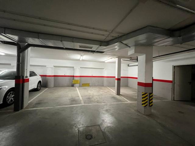 Garaje en Alquiler en Valdeacederas