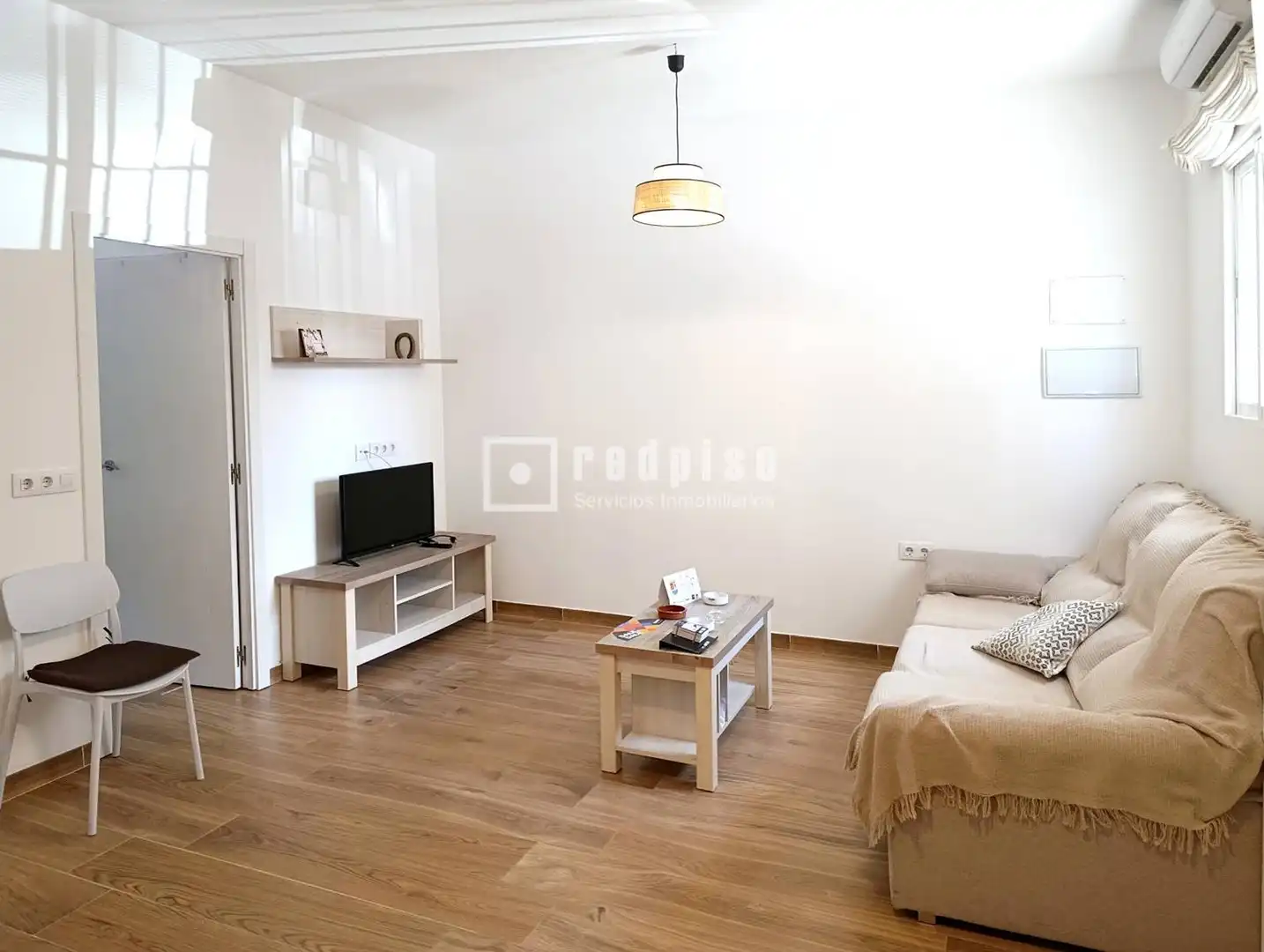 Sala d'estar de Pis en venda en Sevilla amb Aire condicionat