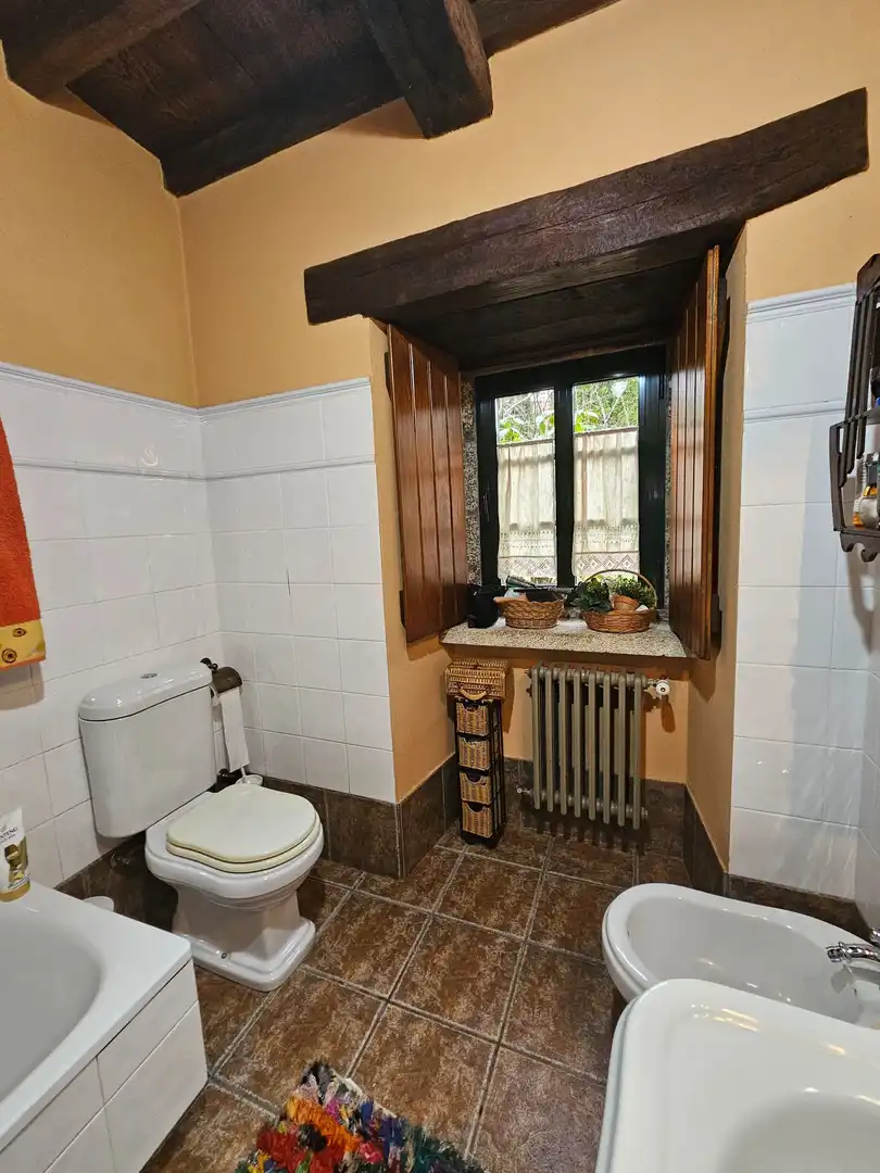 Baño de Casa o chalet en venta en Melide con Calefacción, Jardín privado y Terraza