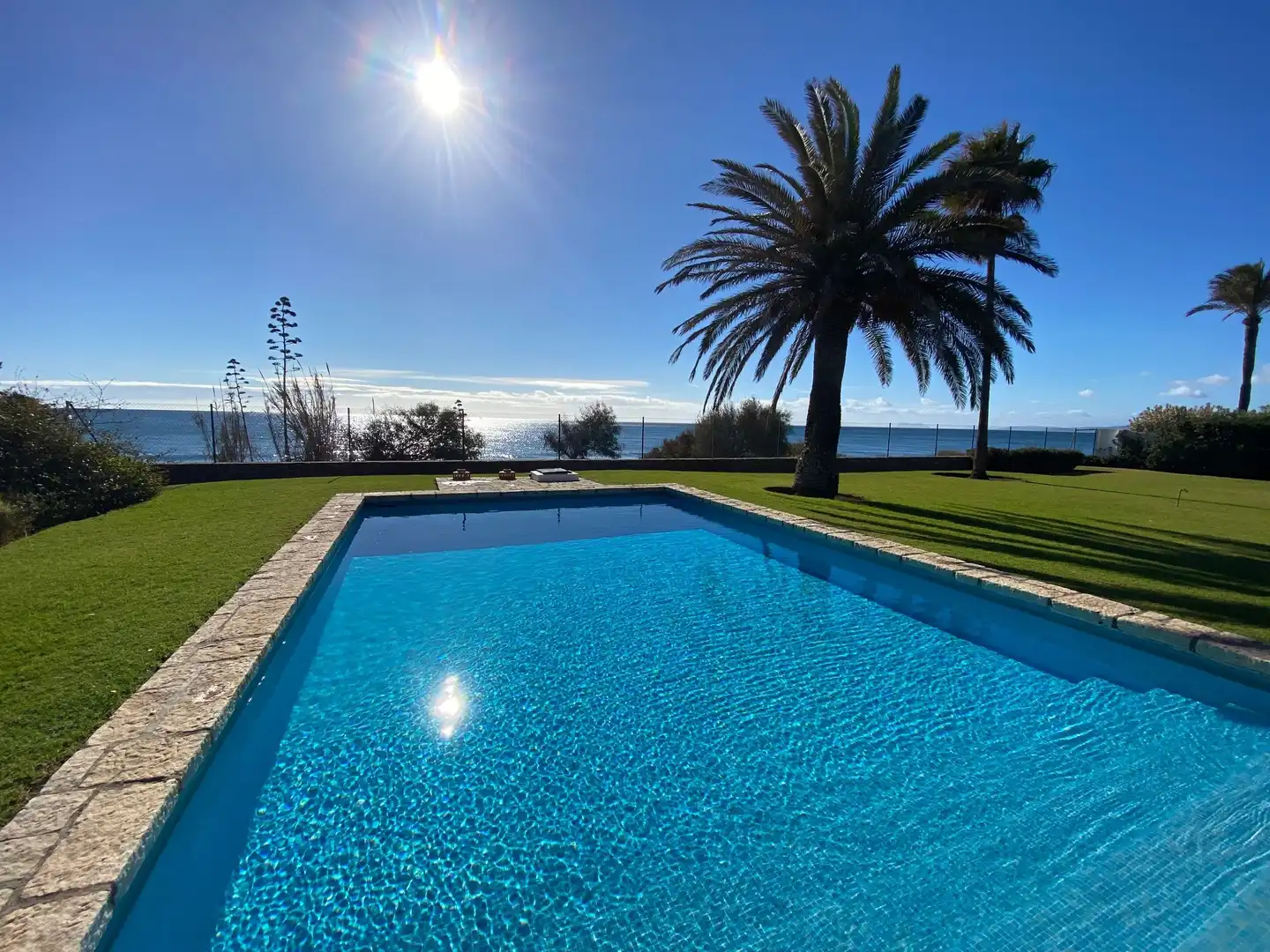 Swimming pool of Houses for sale in Estepona  with Air Conditioner, Heating and Private garden
