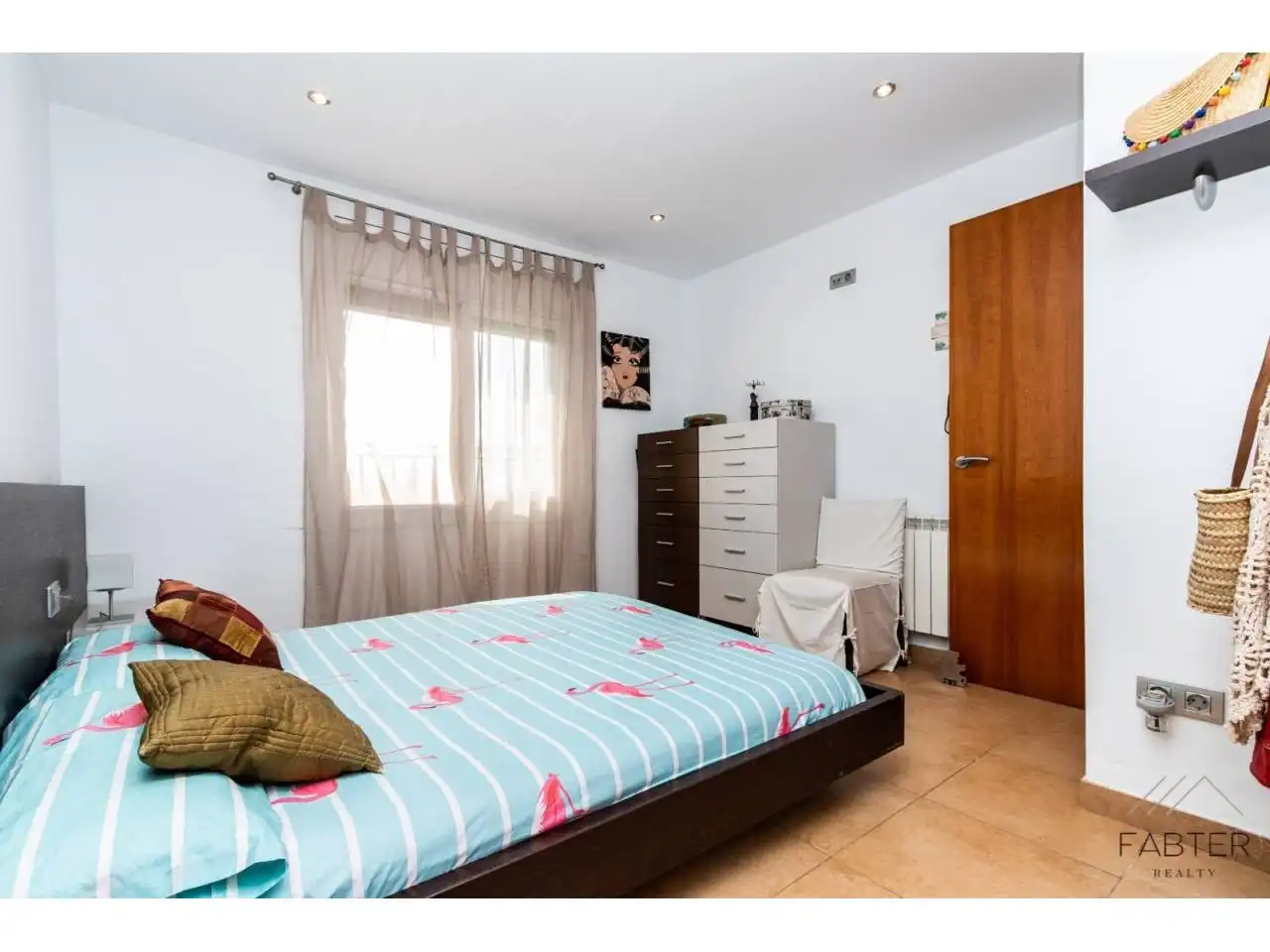 Schlafzimmer von Dachboden zum Verkauf in Terrassa mit Klimaanlage, Heizung und Terrasse