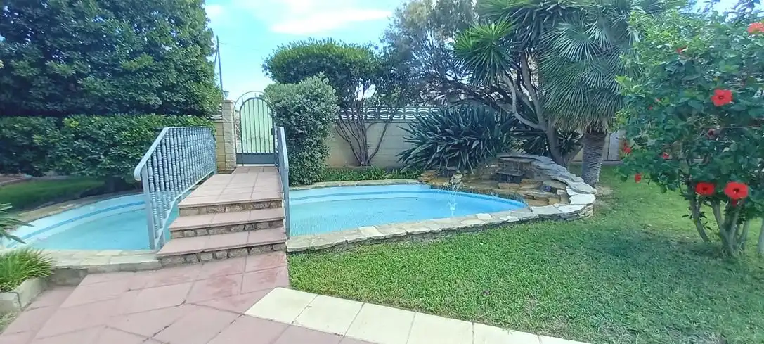 Piscina de Casa o xalet en venda en Mont-roig del Camp amb Aire condicionat, Calefacció i Jardí privat