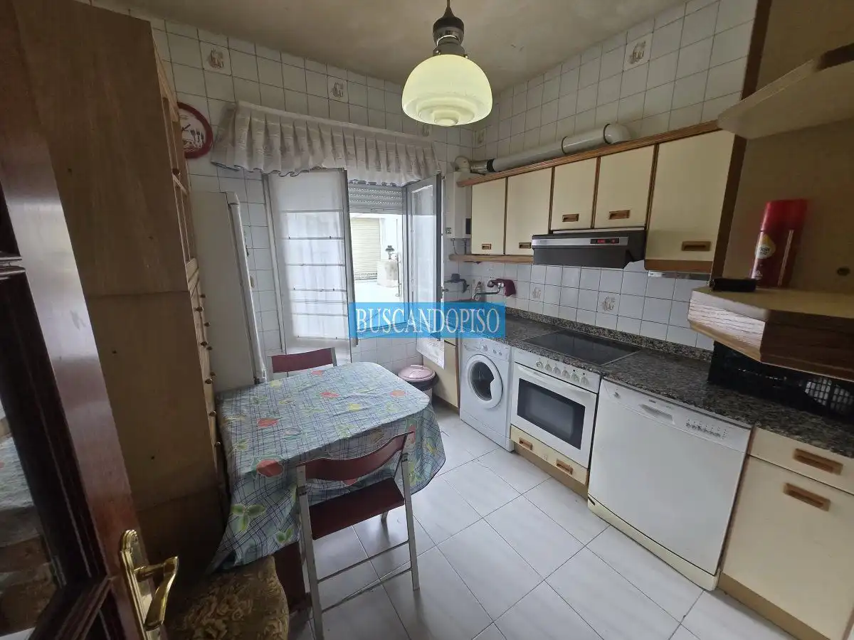Küche von Wohnung zum Verkauf in  Logroño mit Heizung, Terrasse und Abstellraum