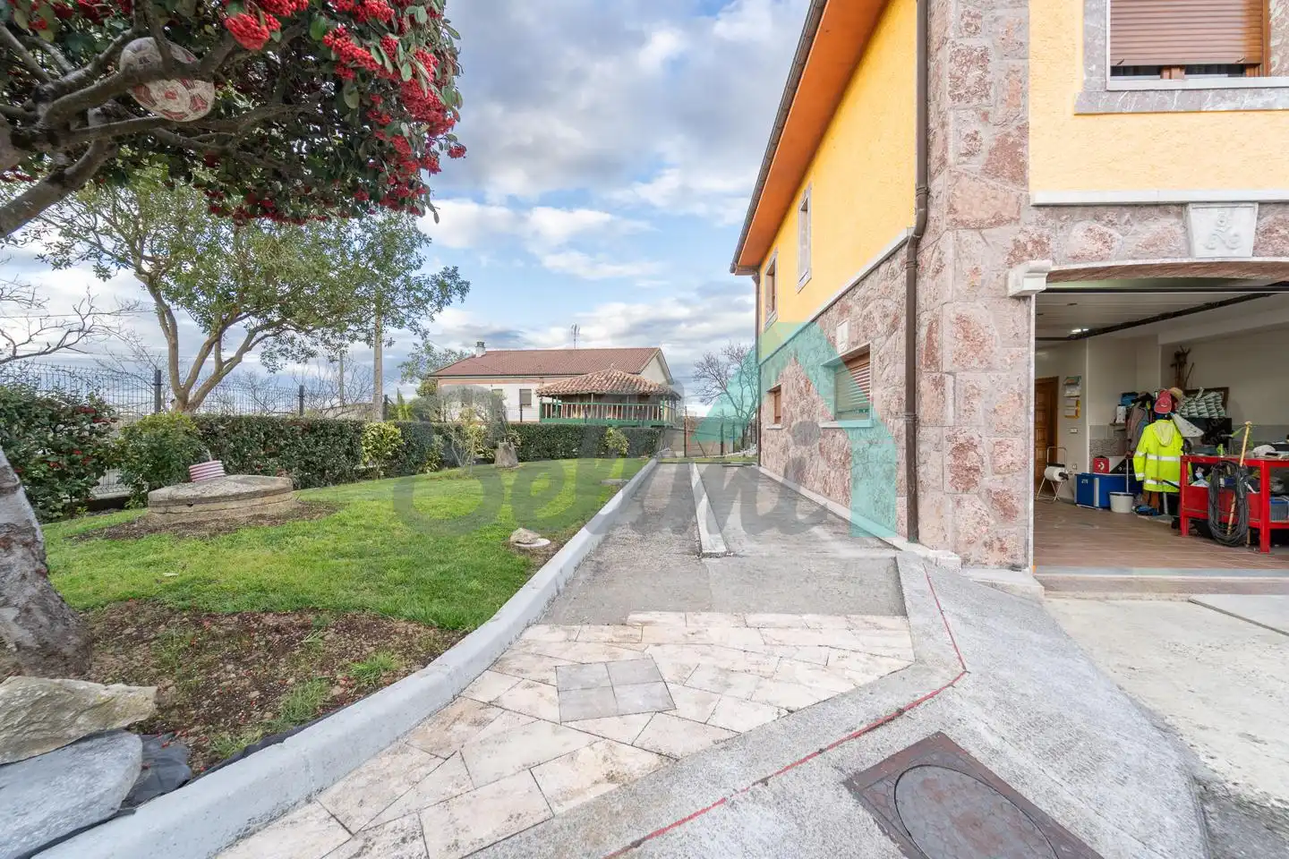 Houses for sale in Camíno De Castañéu, Viella - Granda - Meres