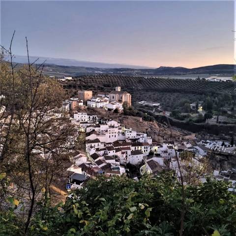 Casa-chalet en Venta en Setenil de las Bodegas