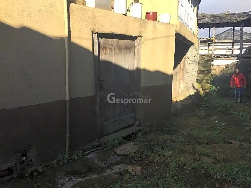 Finca rústica en venta en Ribas de Sil con Jardín privado, Trastero y Amueblado