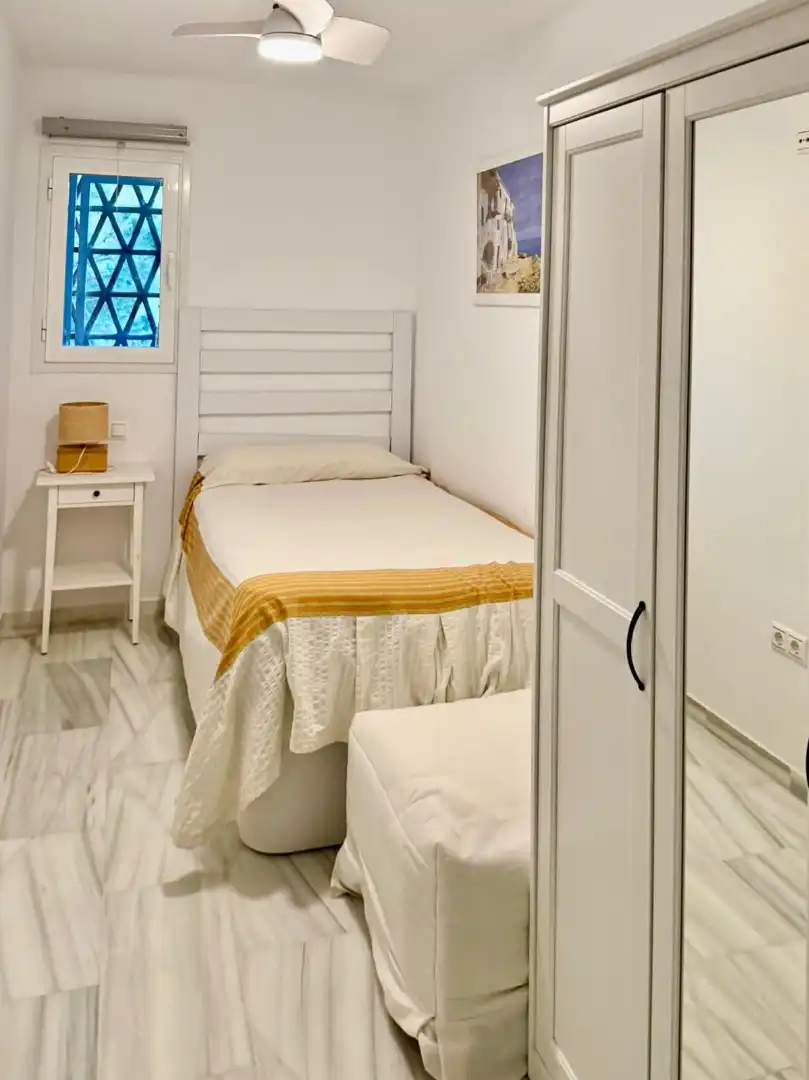 Dormitori de Pis en venda en Marbella amb Aire condicionat, Calefacció i Moblat