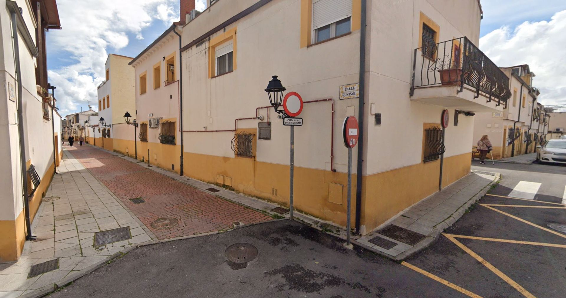 Vista exterior de Casa o xalet en venda en Parla amb Calefacció