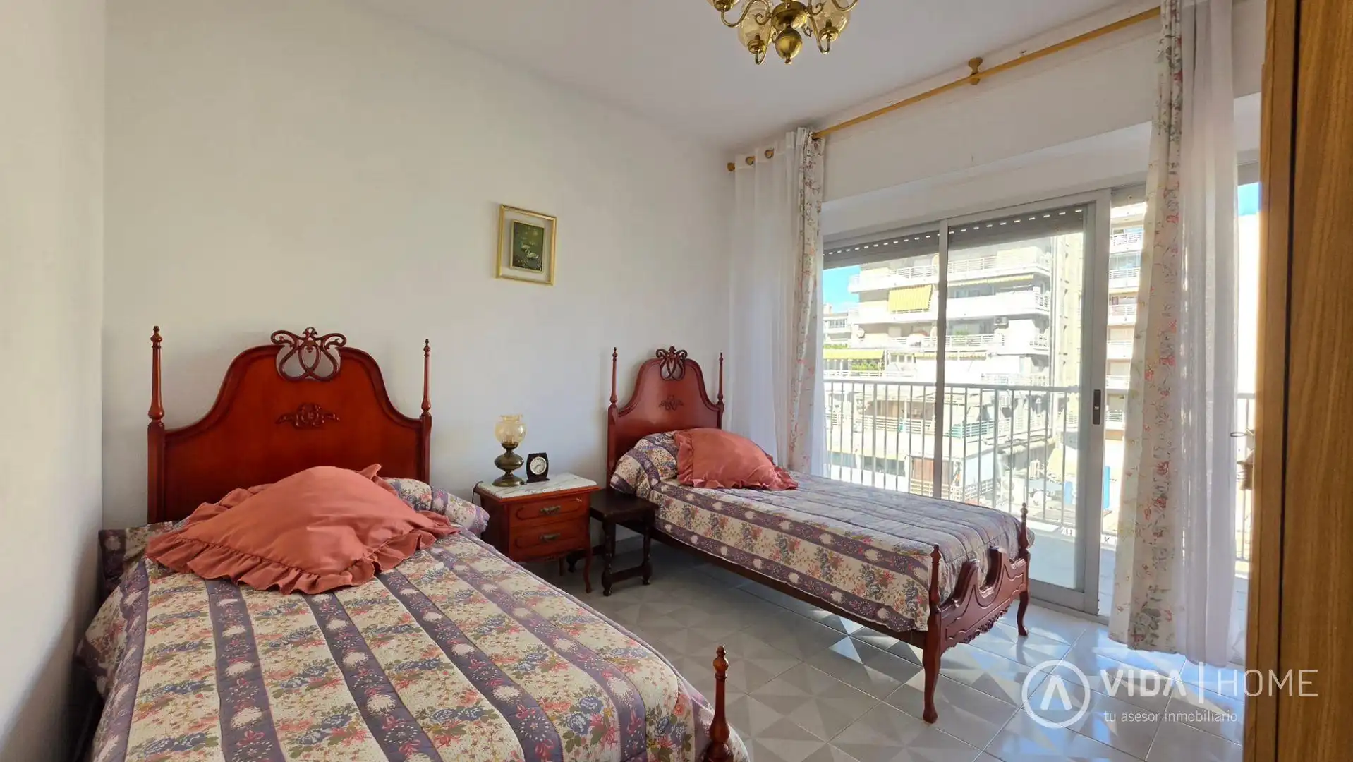 Dormitori de Apartament en venda en Gandia amb Terrassa i Moblat