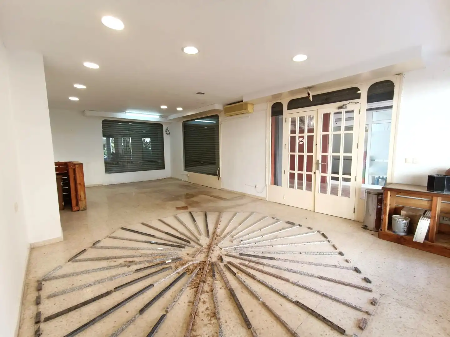 Commercial properties for sale in Martorell  with Air Conditioner