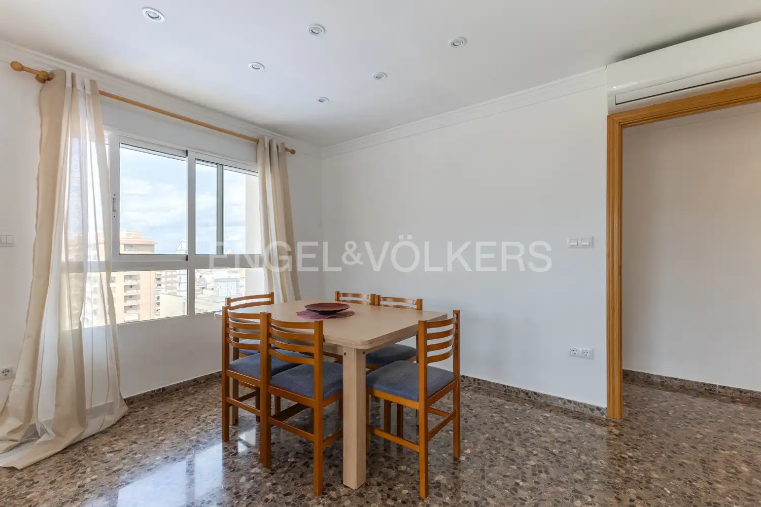 Menjador de Apartament en venda en Cullera amb Aire condicionat, Calefacció i Terrassa