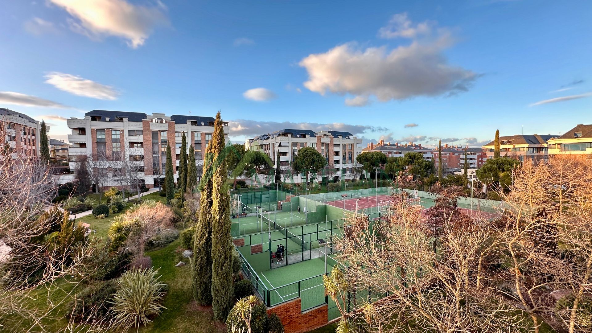 Vista exterior de Pis de lloguer en Majadahonda amb Aire condicionat, Calefacció i Parquet