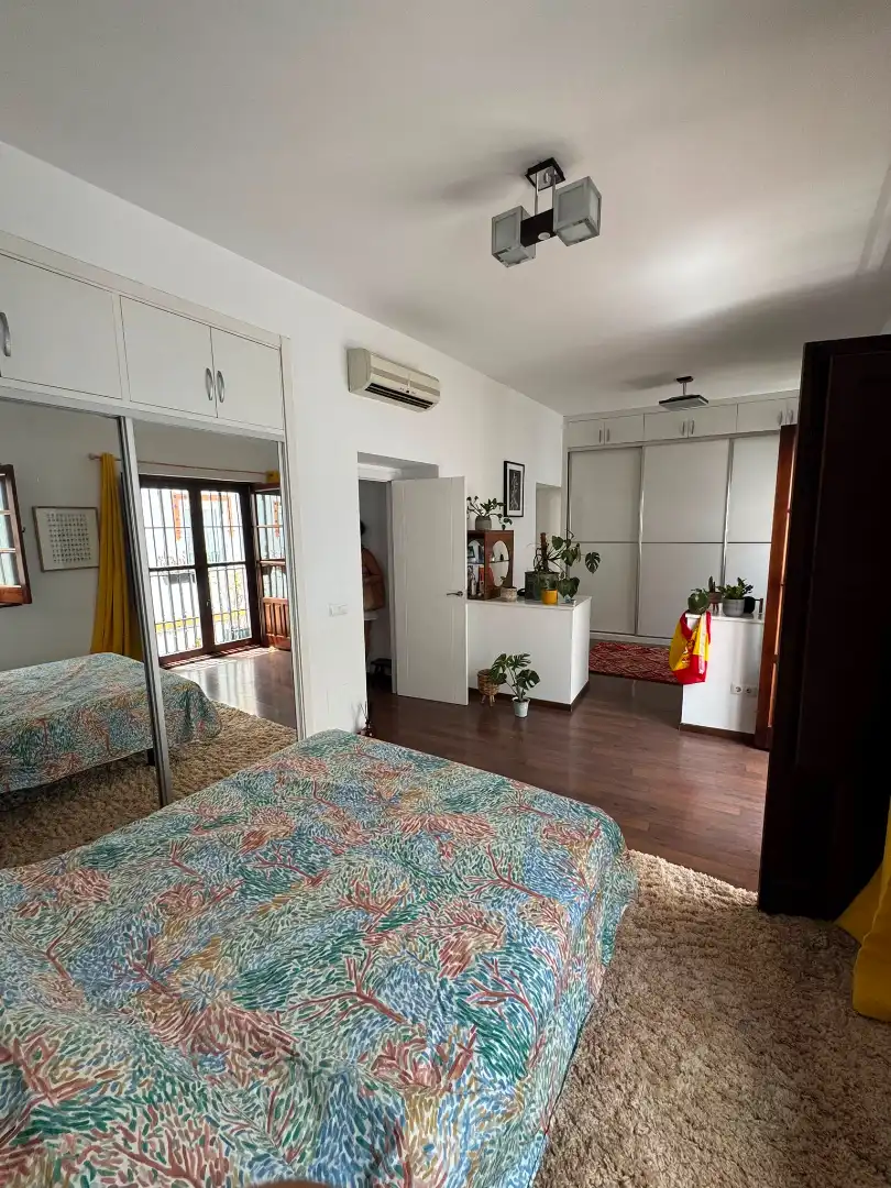 Schlafzimmer von Haus oder Chalet zur Miete in Sevilla mit Klimaanlage, Parkett und Terrasse