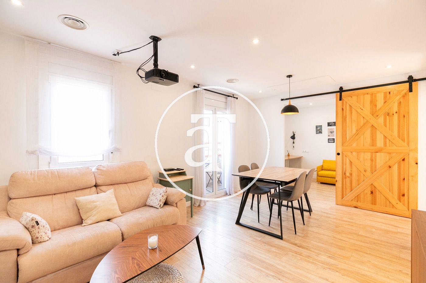 Living room of Flat to rent in  Barcelona Capital  with Air Conditioner, Heating and Furnished