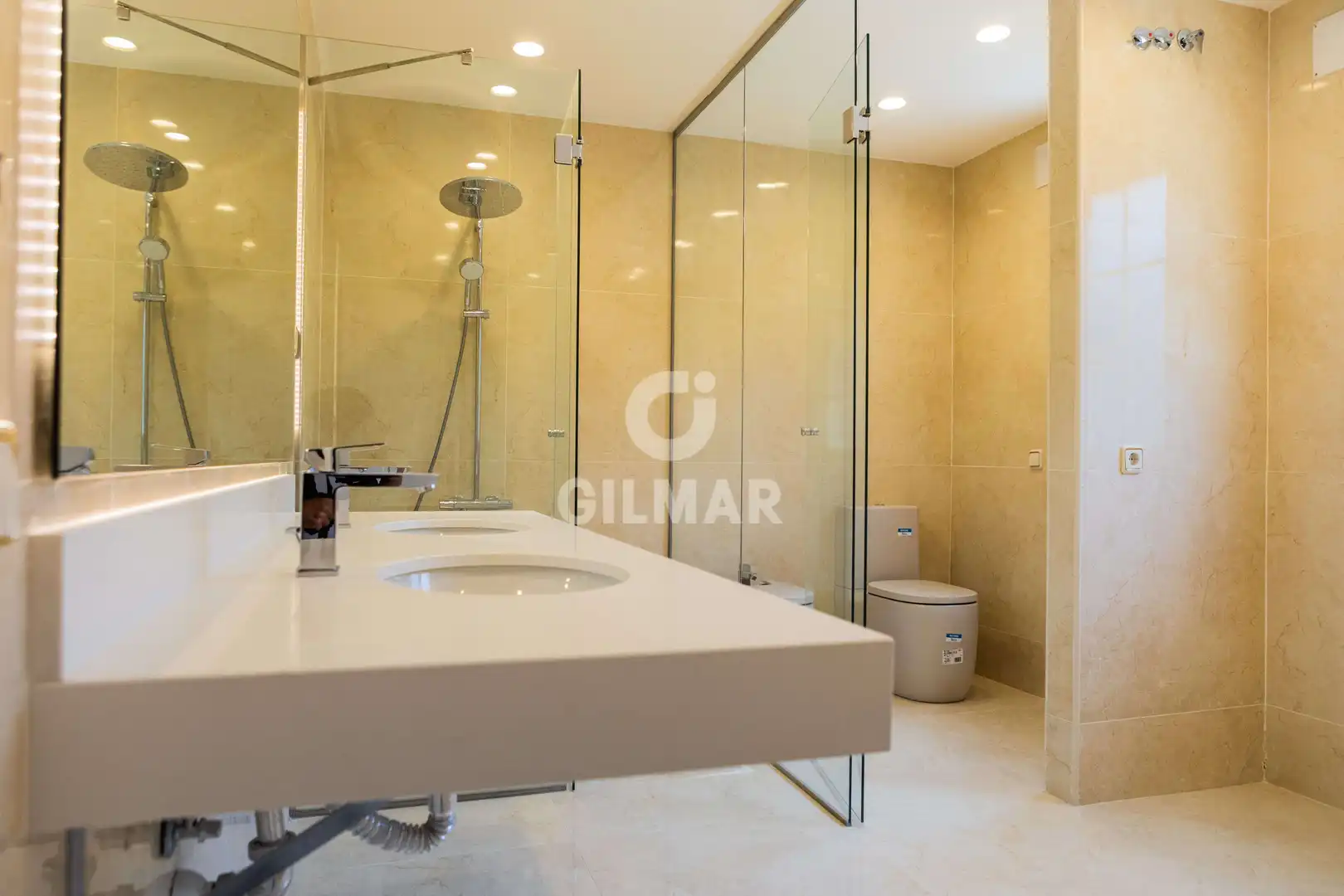 Baño de Casa o chalet en venta en El Escorial con Calefacción, Jardín privado y Piscina