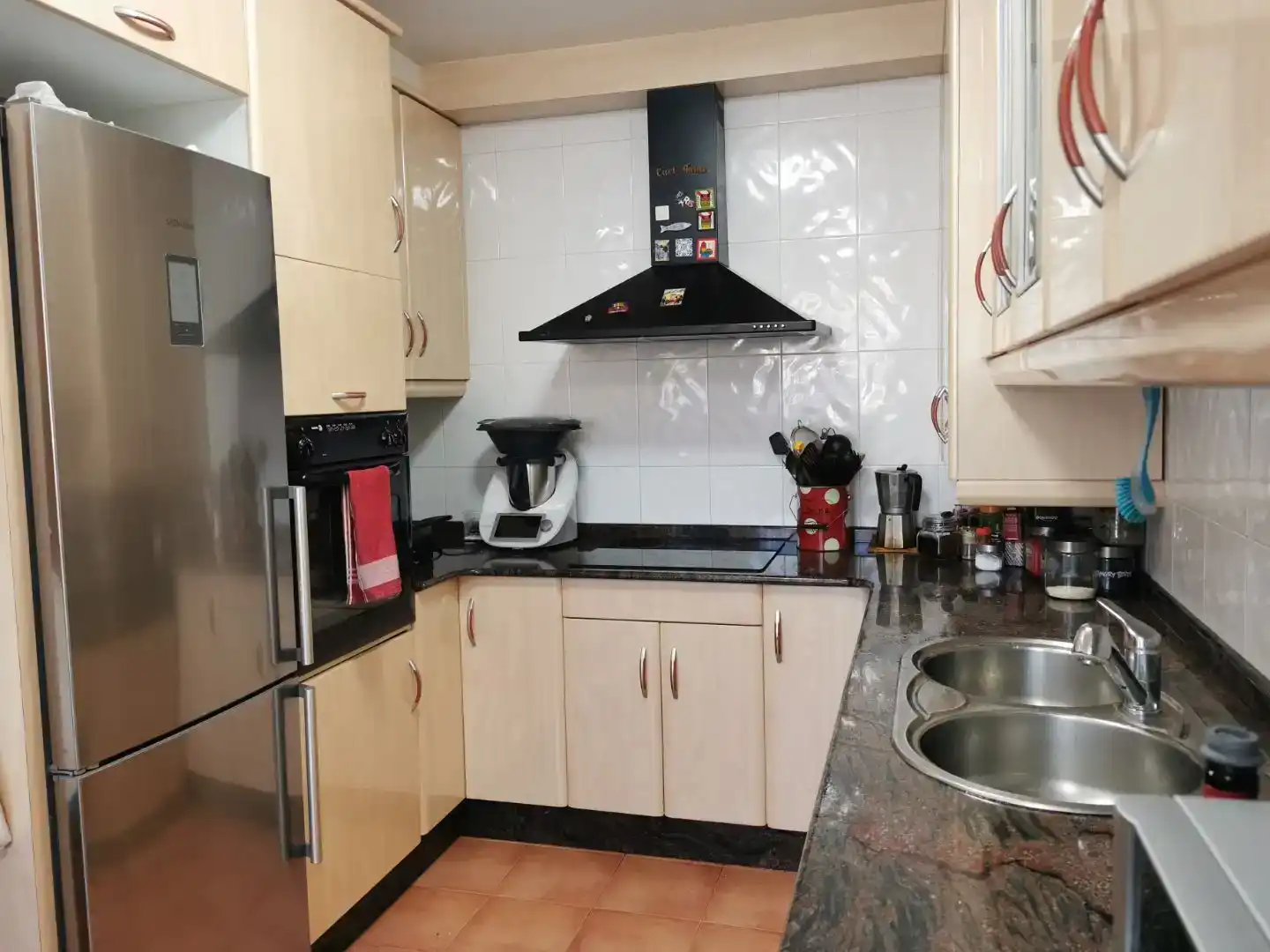 Cuina de Casa o xalet en venda en Oroso amb Jardí privat, Parquet i Forn