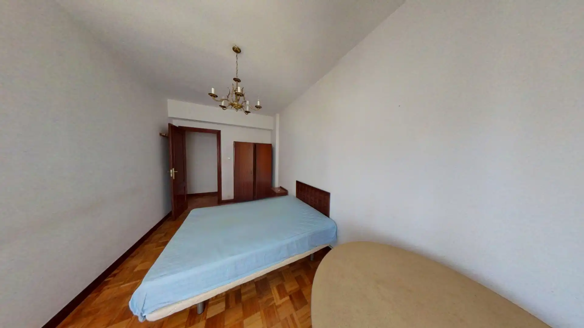 Habitación de Piso en venta en Torrelavega  con Calefacción, Amueblado y Balcón