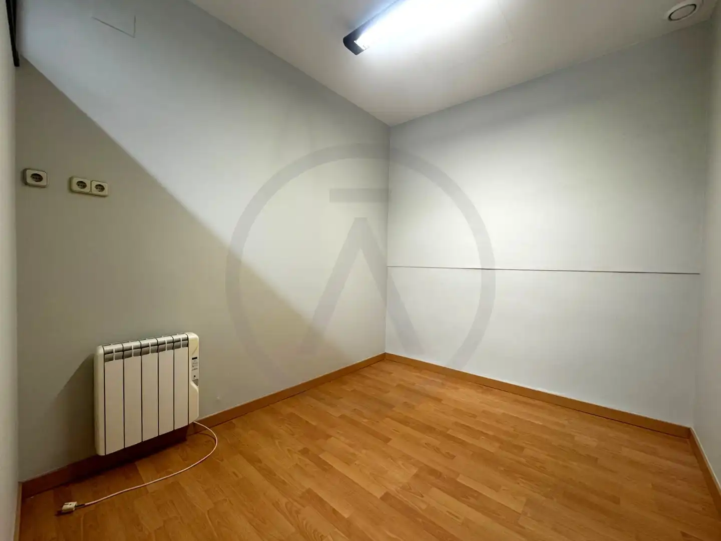 Local en venta en Terrassa con Calefacción y Parquet