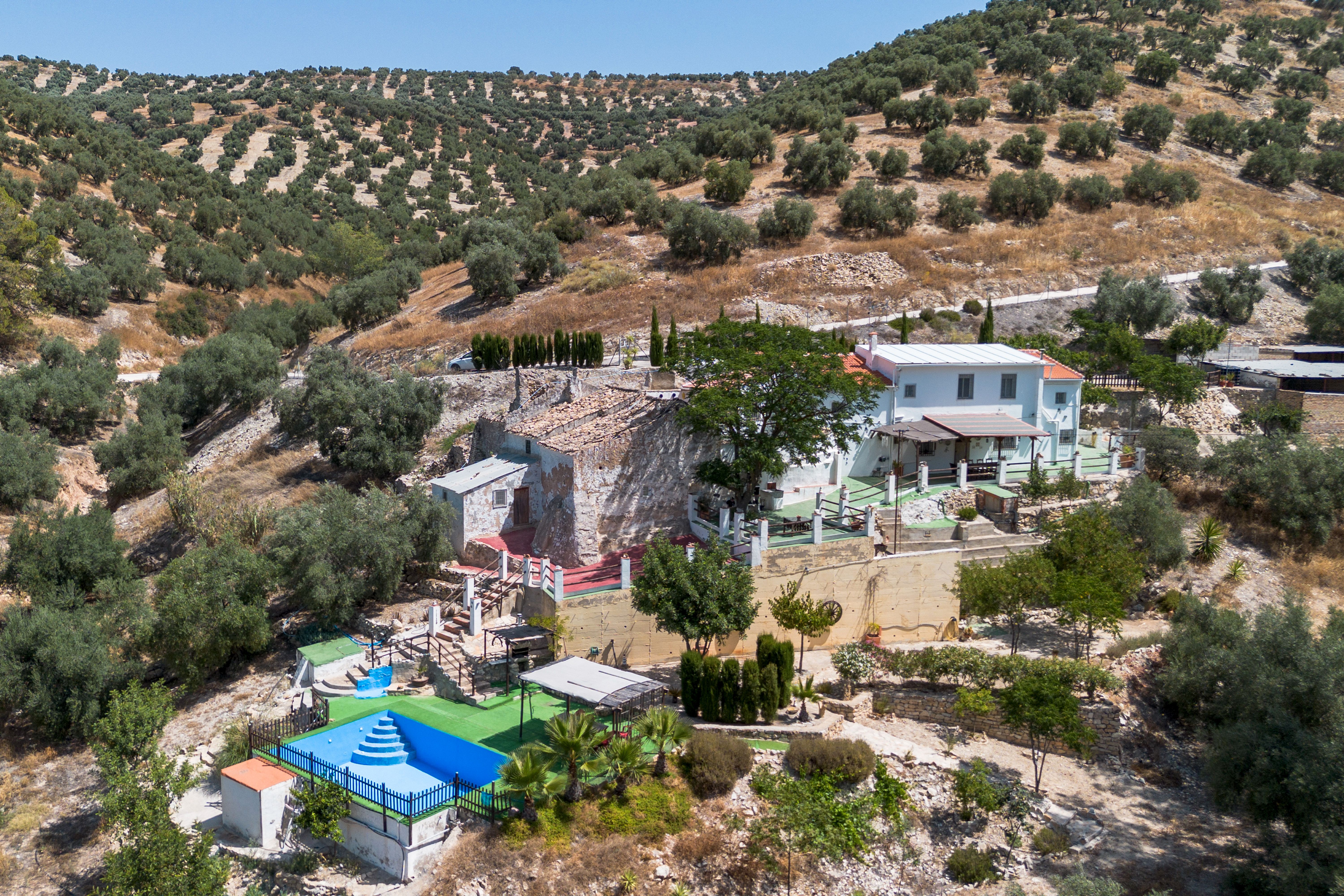 Vista exterior de Finca rústica en venda en Cuevas de San Marcos amb Calefacció, Jardí privat i Terrassa