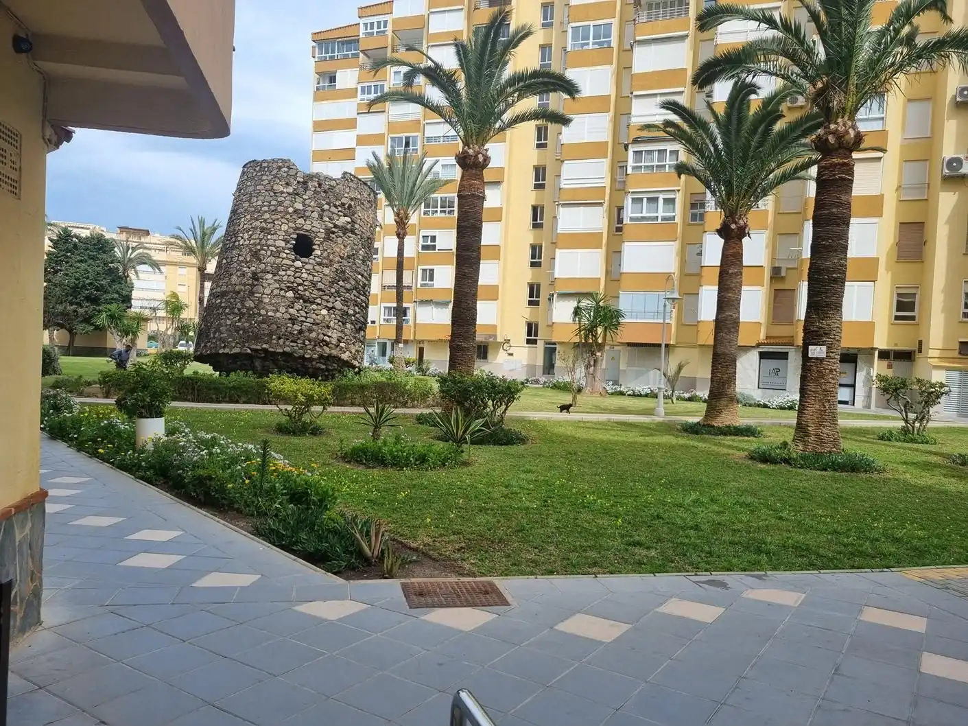Vista exterior de Estudi de lloguer en Algarrobo amb Aire condicionat, Calefacció i Terrassa