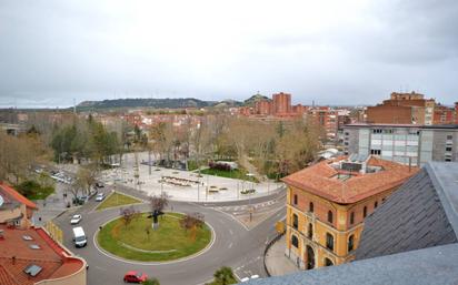 Exterior view of Attic for sale in Palencia Capital  with Heating, Parquet flooring and Terrace