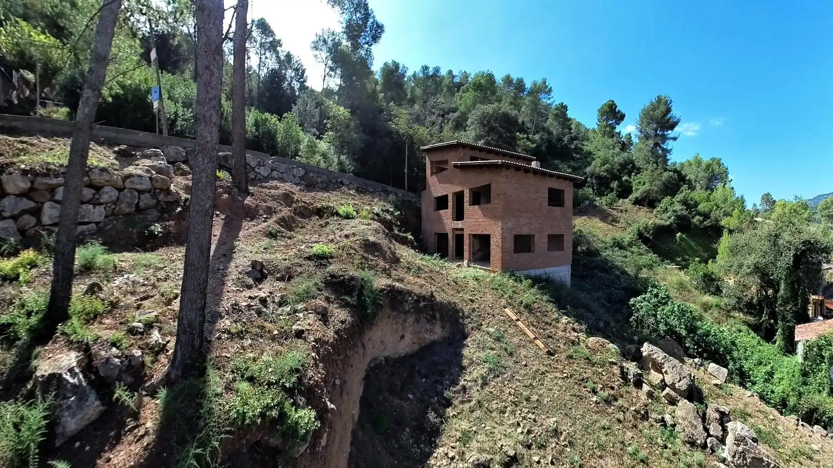 Außenansicht von Haus oder Chalet zum Verkauf in Corbera de Llobregat mit Privatgarten
